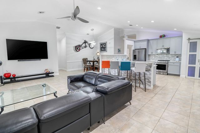 5671 S FOUNTAINS Drive S, Lake Worth, FL 33467
