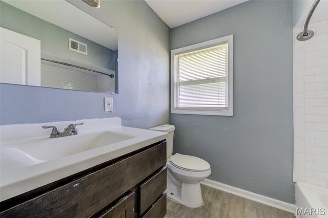2116 Jannette Drive, St Louis, MO 63136