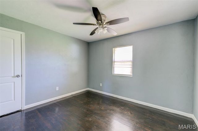 2116 Jannette Drive, St Louis, MO 63136