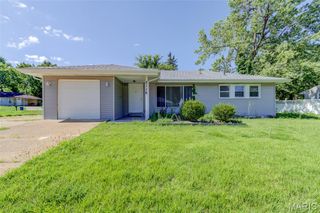 2116 Jannette Drive, St Louis, MO 63136