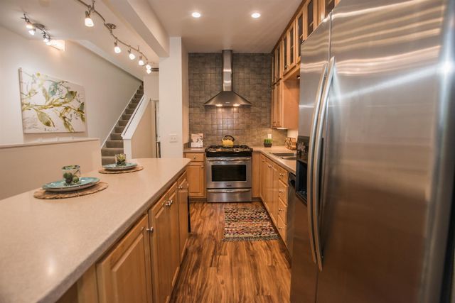 427 Harriet Ln, West Sacramento, CA 95605