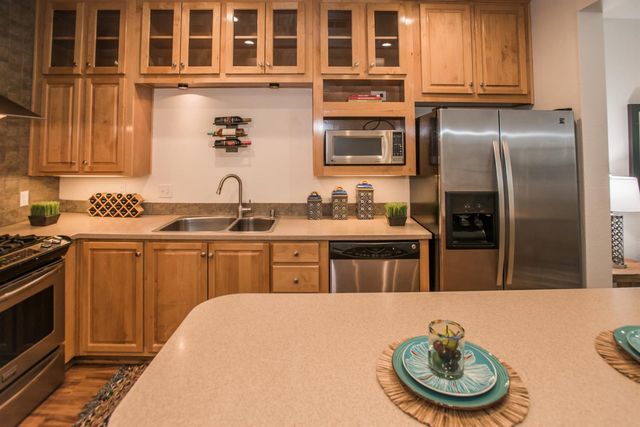 427 Harriet Ln, West Sacramento, CA 95605