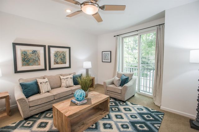 427 Harriet Ln, West Sacramento, CA 95605