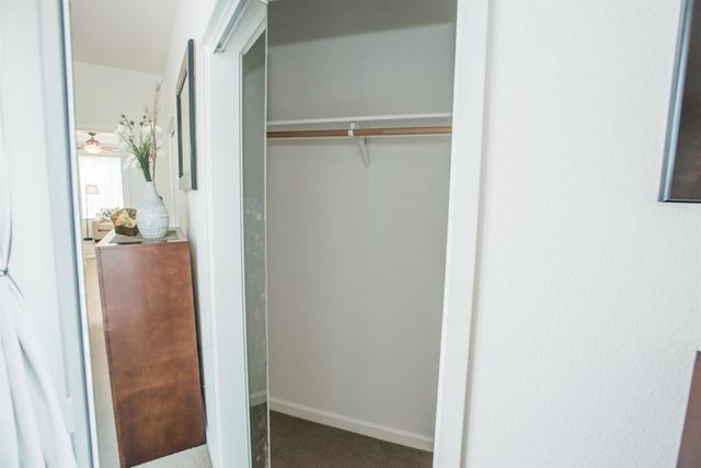 427 Harriet Ln, West Sacramento, CA 95605