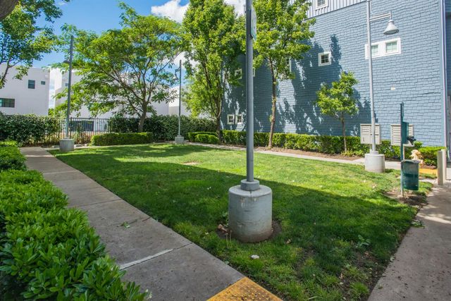 427 Harriet Ln, West Sacramento, CA 95605