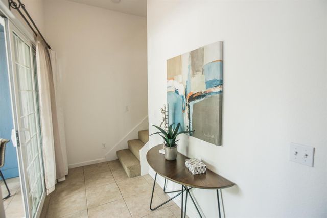 427 Harriet Ln, West Sacramento, CA 95605