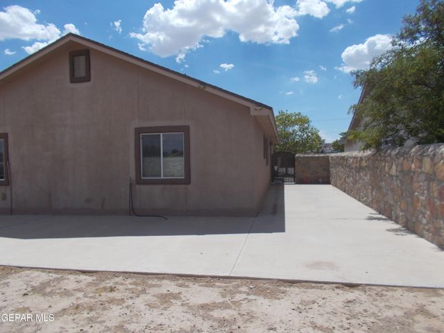 749 Desert Sage Drive, Horizon City, TX 79928
