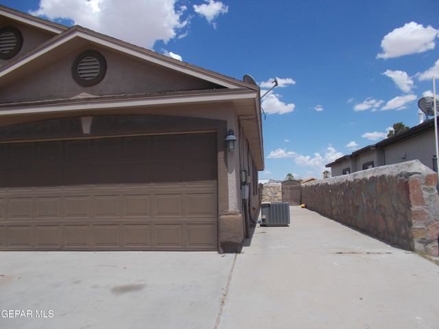 749 Desert Sage Drive, Horizon City, TX 79928