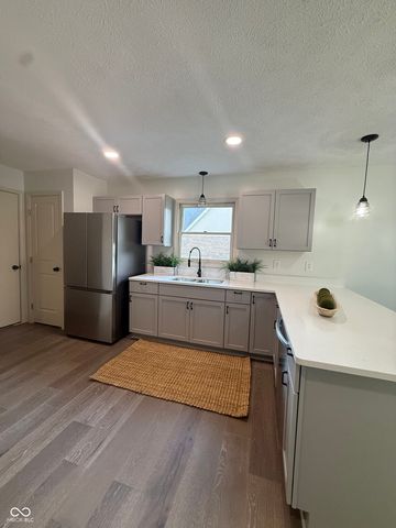 118 W Edgewood Avenue, Indianapolis, IN 46217