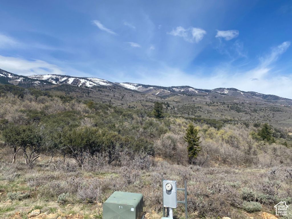 Image 9 of property listing at 975 W CISCO RUN E30, Garden City, UT 84028