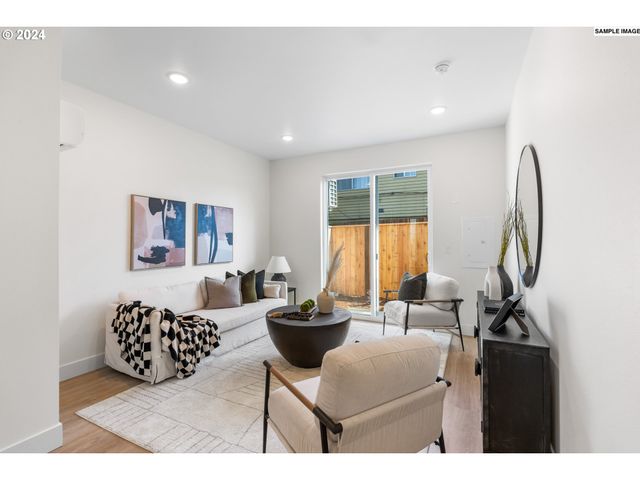 6673 N Fessenden St 3, Portland, OR 97203