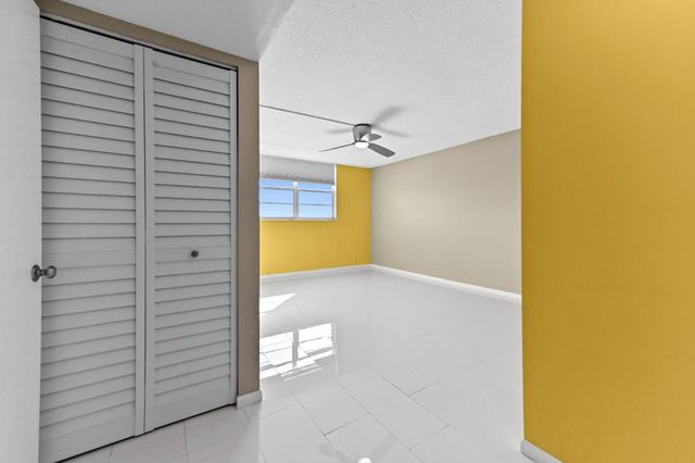 5700 NW 2nd Avenue 503, Boca Raton, FL 33487