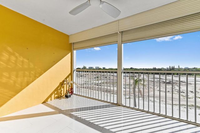 5700 NW 2nd Avenue 503, Boca Raton, FL 33487