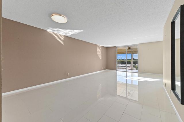 5700 NW 2nd Avenue 503, Boca Raton, FL 33487