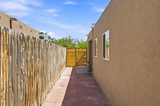 3323 Grogan Street NW, Albuquerque, NM 87120