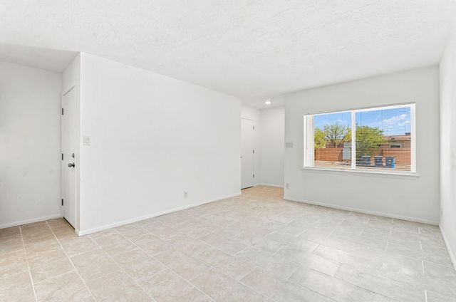3323 Grogan Street NW, Albuquerque, NM 87120