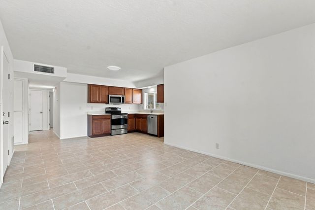 3323 Grogan Street NW, Albuquerque, NM 87120