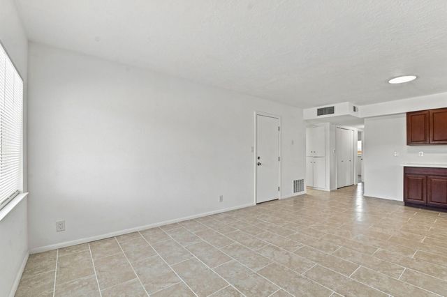 3323 Grogan Street NW, Albuquerque, NM 87120