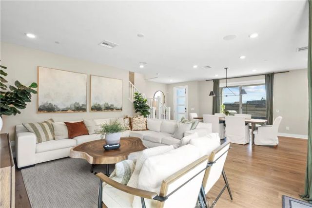 27366 Snow Creek Place, Valencia, CA 91381