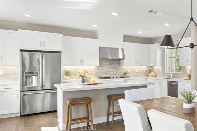 27366 Snow Creek Place, Valencia, CA 91381