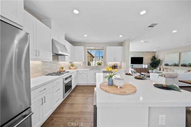 27366 Snow Creek Place, Valencia, CA 91381