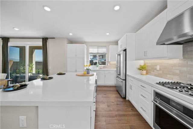 27366 Snow Creek Place, Valencia, CA 91381