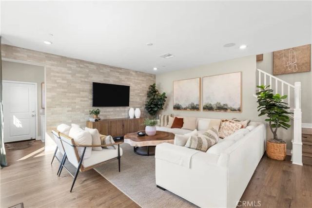 27366 Snow Creek Place, Valencia, CA 91381