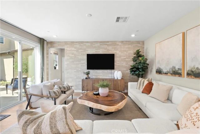 27366 Snow Creek Place, Valencia, CA 91381