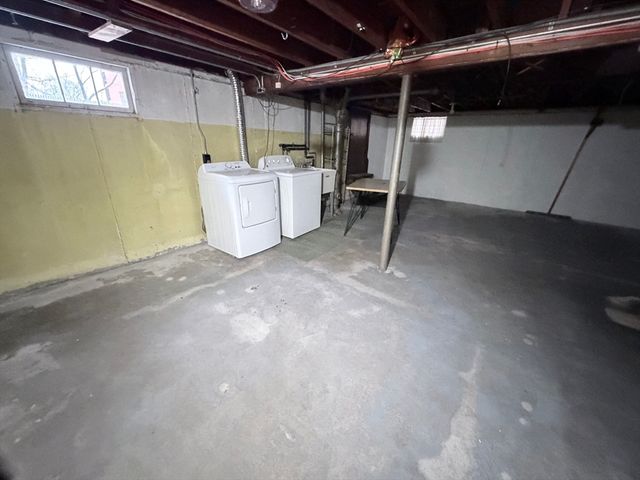 20 Chapman St, Quincy, MA 02170