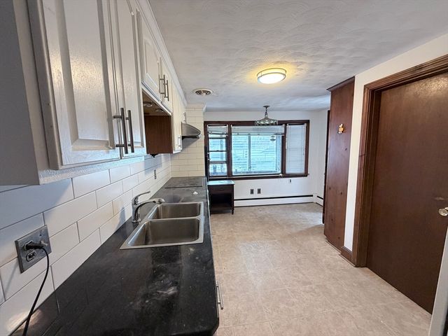 20 Chapman St, Quincy, MA 02170