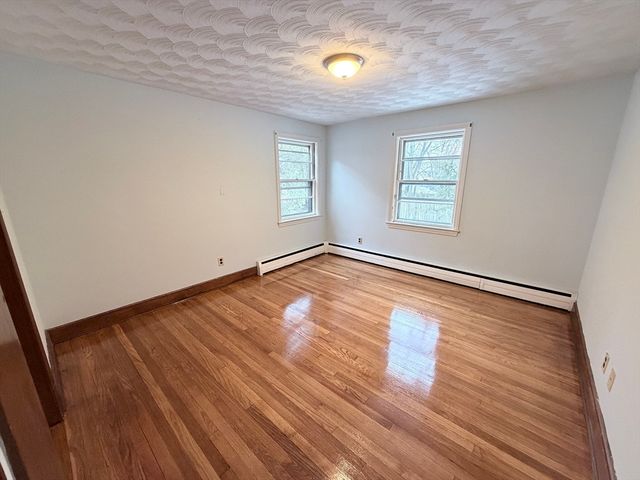 20 Chapman St, Quincy, MA 02170