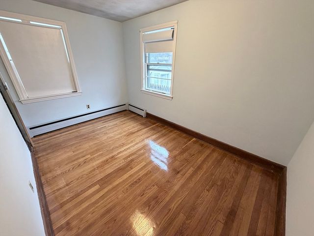 20 Chapman St, Quincy, MA 02170