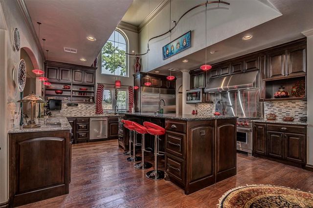 1701 Woodhill Road, Edmond, OK 73025