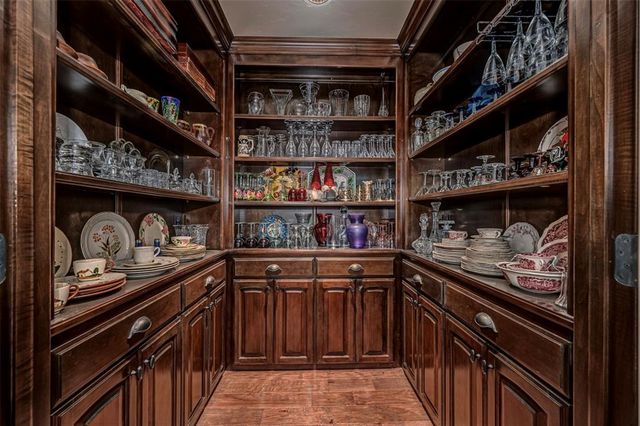 1701 Woodhill Road, Edmond, OK 73025