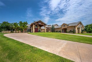 1701 Woodhill Road, Edmond, OK 73025