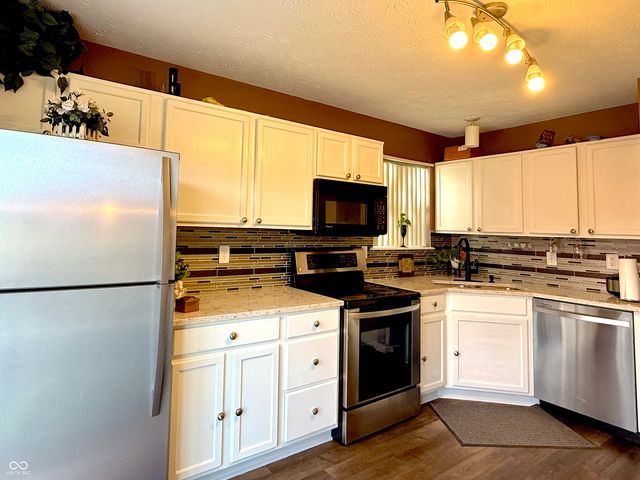 6021 Polonius Drive, Indianapolis, IN 46254