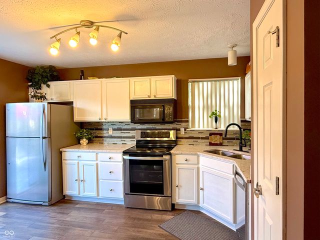 6021 Polonius Drive, Indianapolis, IN 46254