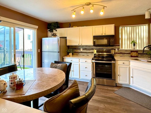 6021 Polonius Drive, Indianapolis, IN 46254