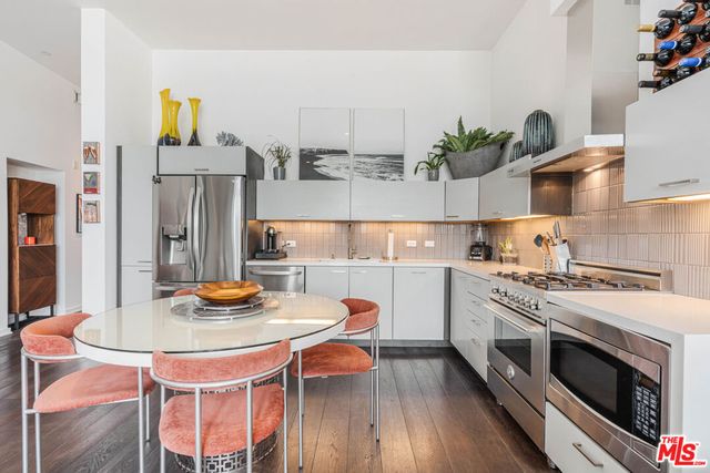 751 N Fairfax Avenue 4, Los Angeles, CA 90046