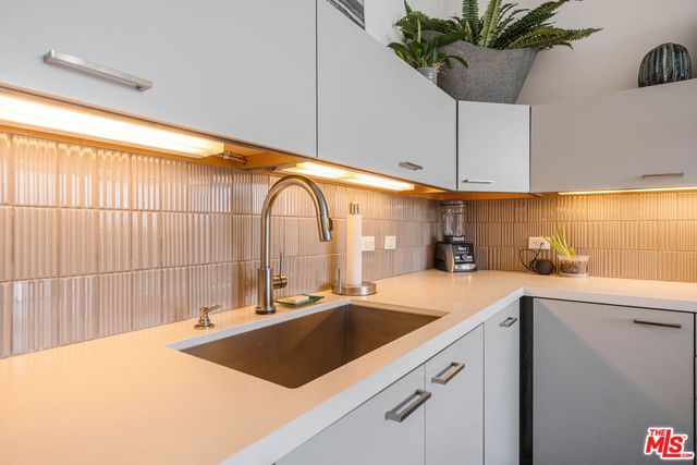 751 N Fairfax Avenue 4, Los Angeles, CA 90046