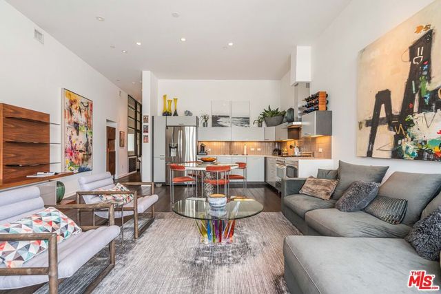 751 N Fairfax Avenue 4, Los Angeles, CA 90046