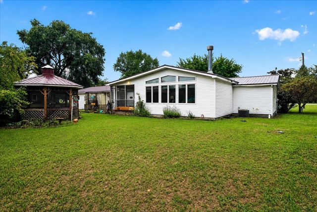 6486 N Winans Road, Alma, MI 48801