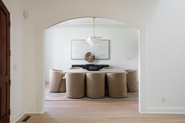 1049 Russell Avenue, Los Altos, CA 94024