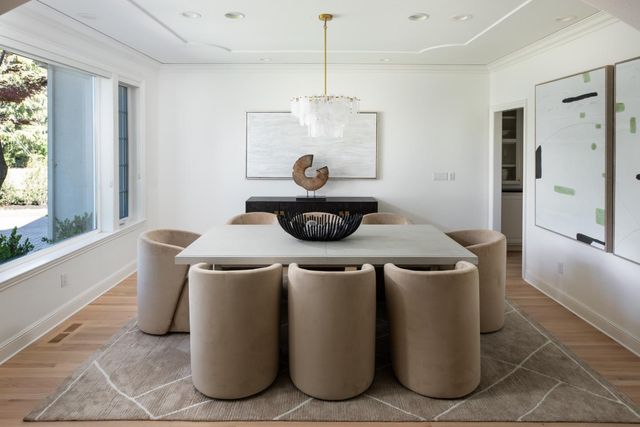 1049 Russell Avenue, Los Altos, CA 94024