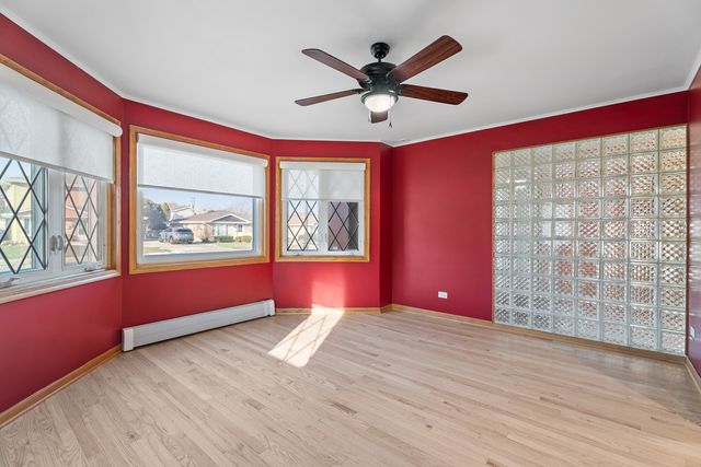 6013 N Emerson Street, Rosemont, IL 60018