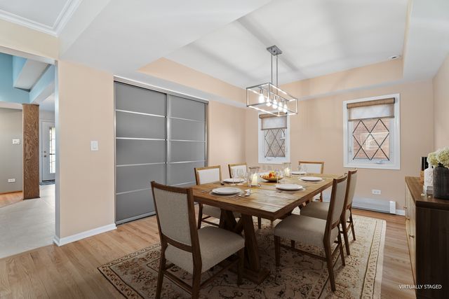 6013 N Emerson Street, Rosemont, IL 60018