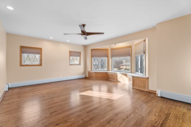 6013 N Emerson Street, Rosemont, IL 60018