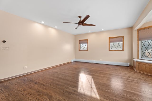 6013 N Emerson Street, Rosemont, IL 60018