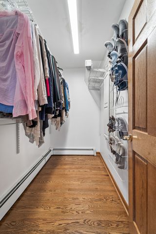 6013 N Emerson Street, Rosemont, IL 60018