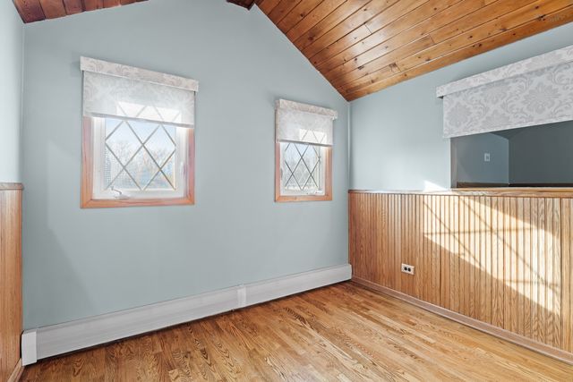 6013 N Emerson Street, Rosemont, IL 60018